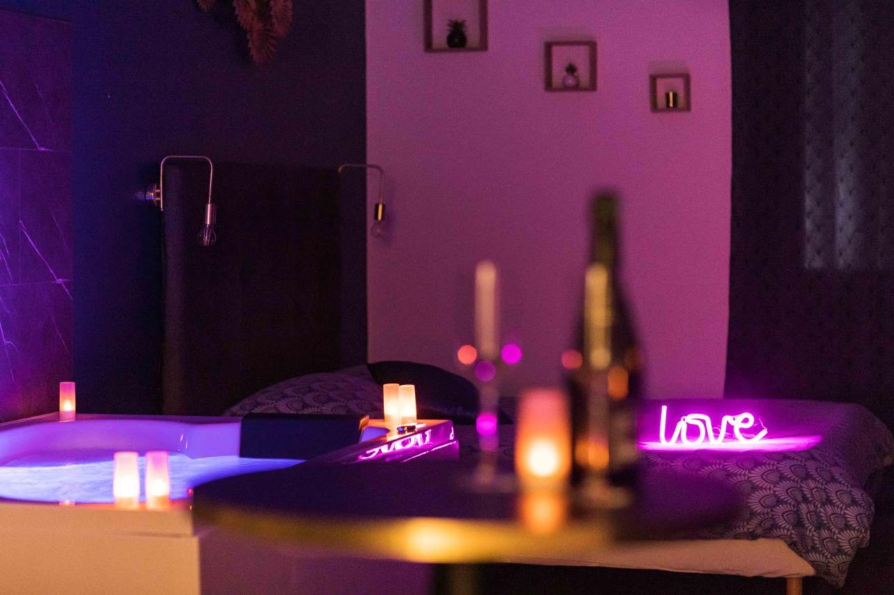 * Spa & Detente # Suite Privee # Tours # Netflix * מראה חיצוני תמונה